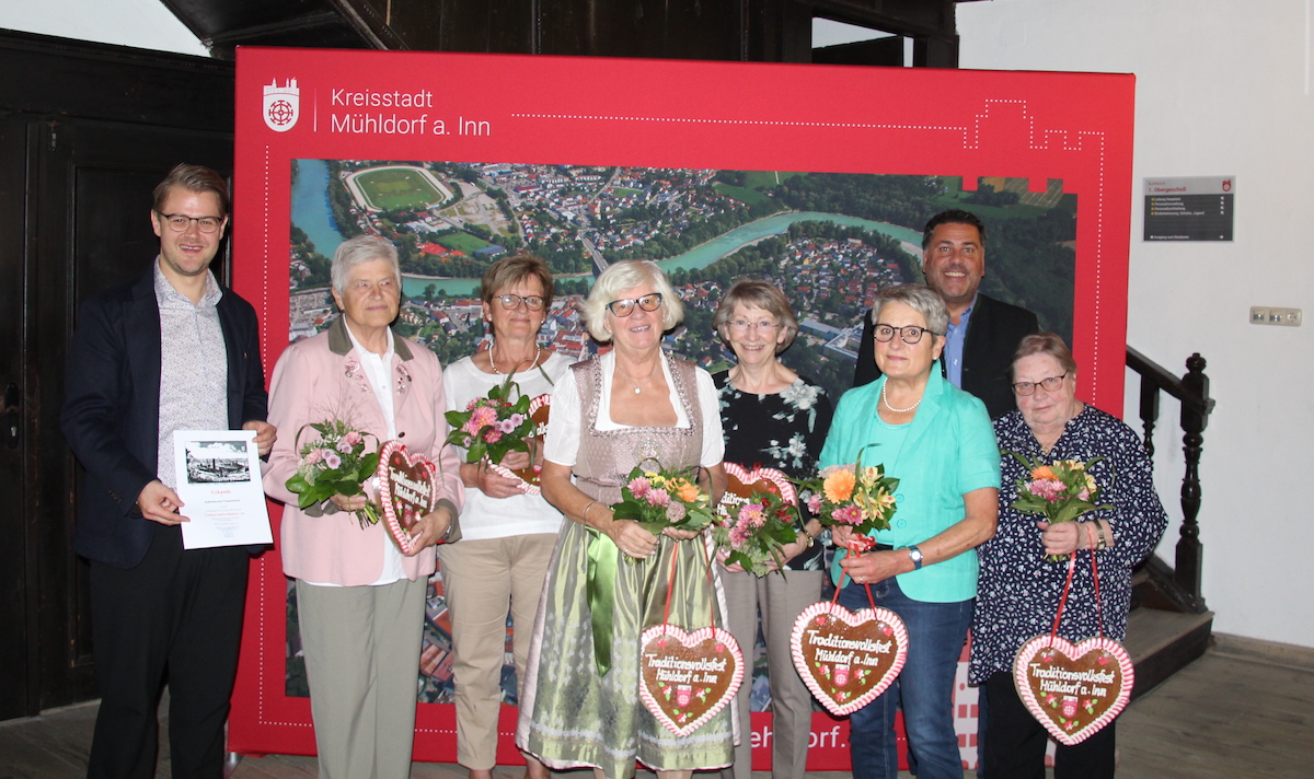 Stadt ehrt katholischen Frauenbund