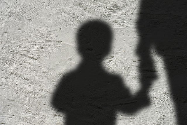 Bayern unterstützt von Gewalt betroffene Frauen und Kinder
