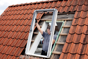 Durch Fensteraustausch das ganze Jahr angenehmere Temperaturen: Welche staatlichen Fördergelder sind möglich?