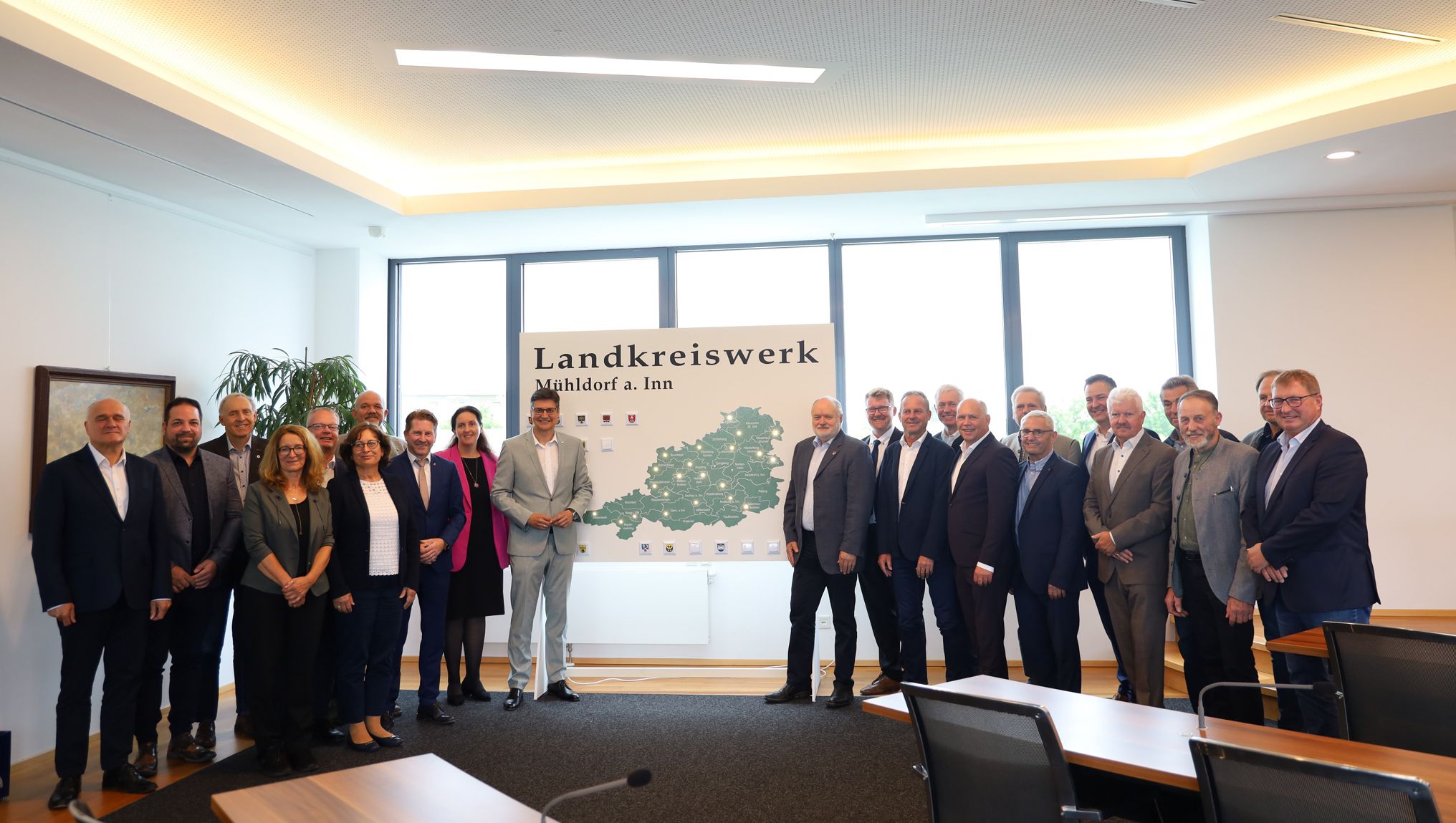Landkreiswerk Mühldorf a. Inn gegründet: 23 Kommunen machen den Weg frei für regionale Energiewende