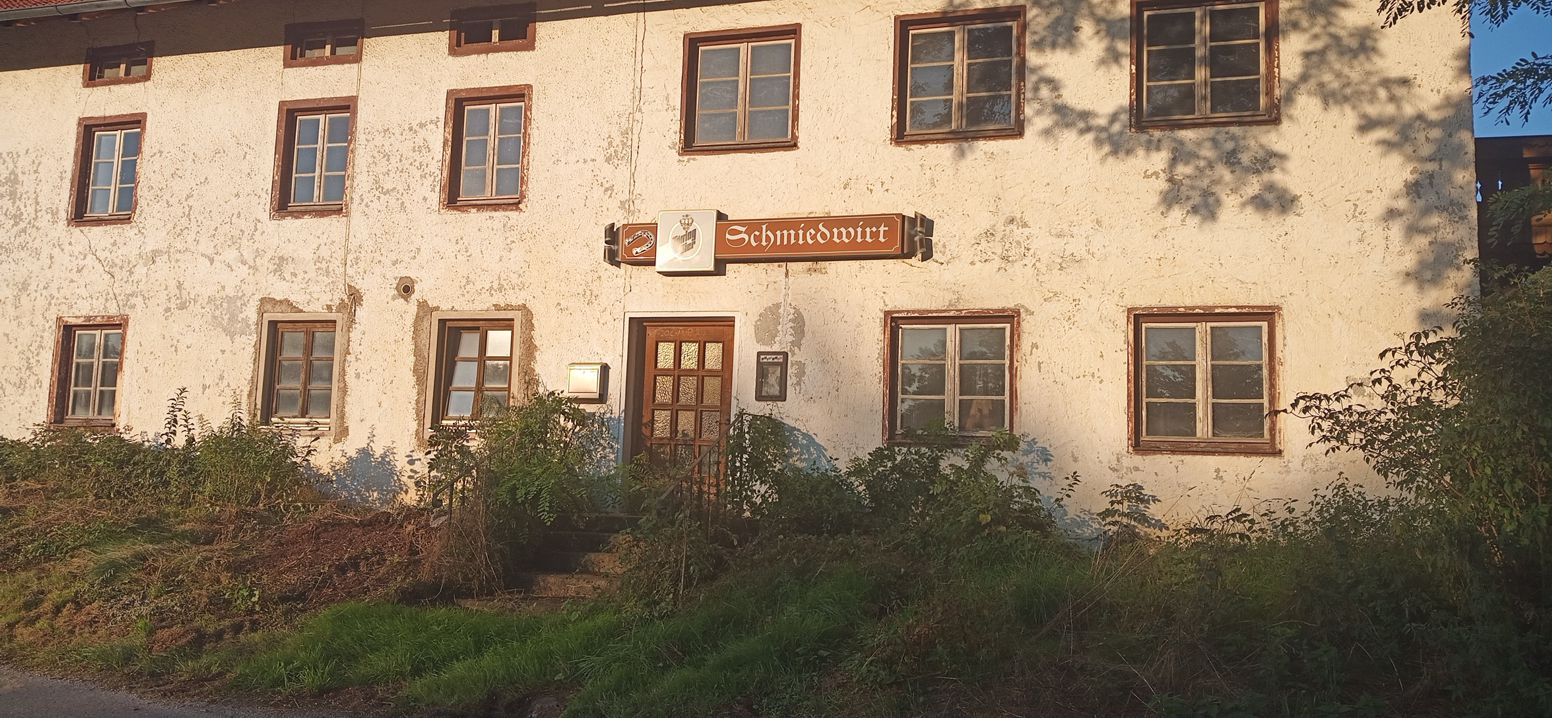 Wer kennt die Geschichte des „Schmiedwirt“ in Grünbach?