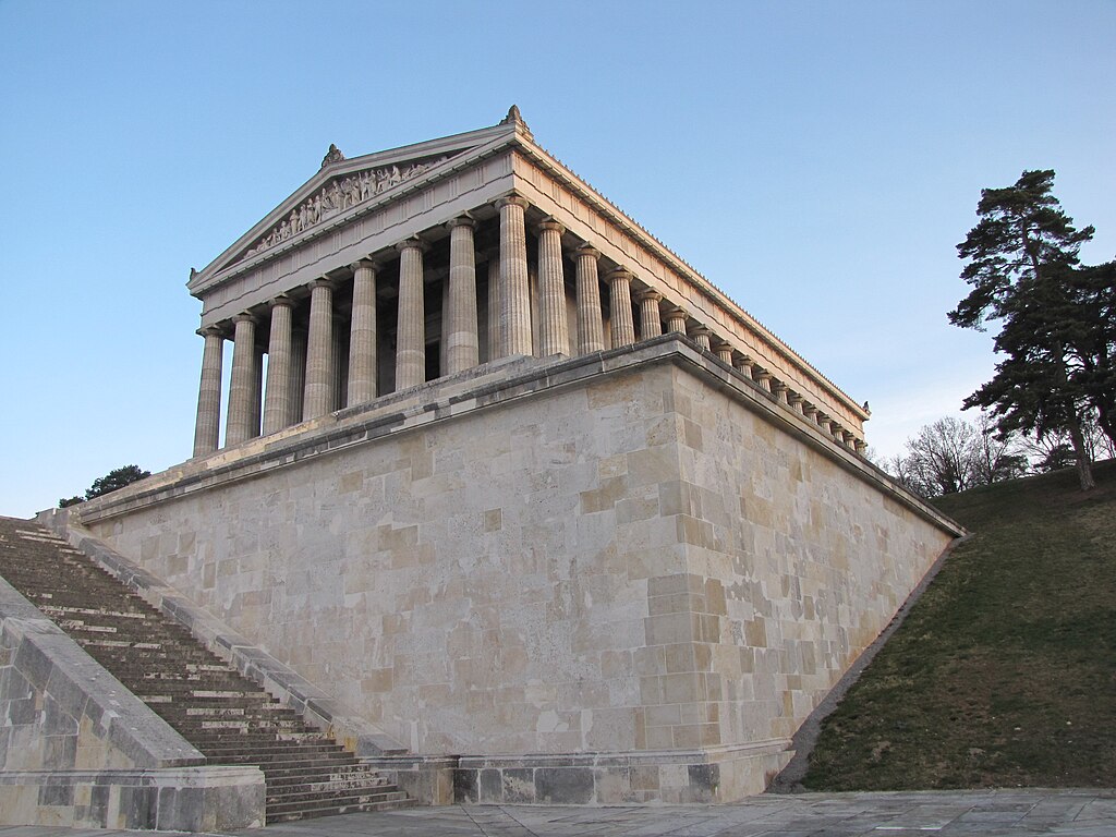 Hannah Arendt und Franz Josef Strauß in der Walhalla