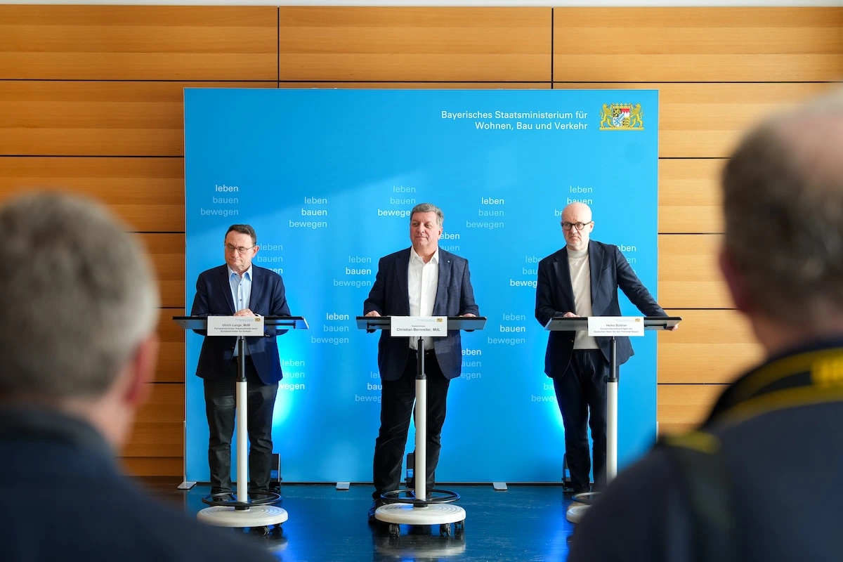 Meilenstein für Pendler aus Mühldorf: Vertrag für neuen Regionalzughalt Poccistraße unterzeichnet